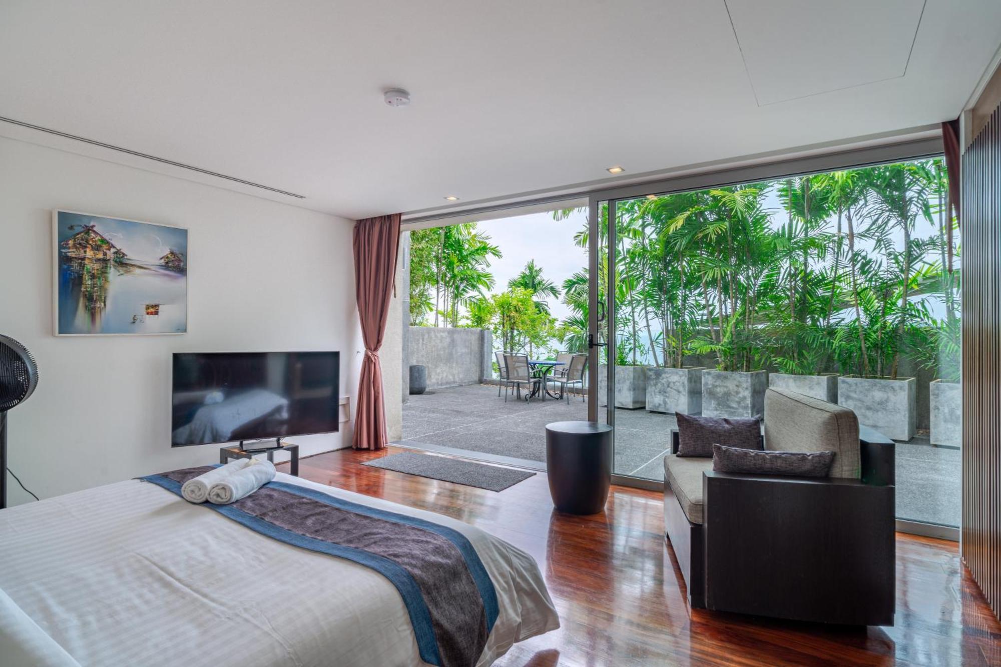 Surin Beach Oceanfront Villa With Ocean And Beach Views Kültér fotó